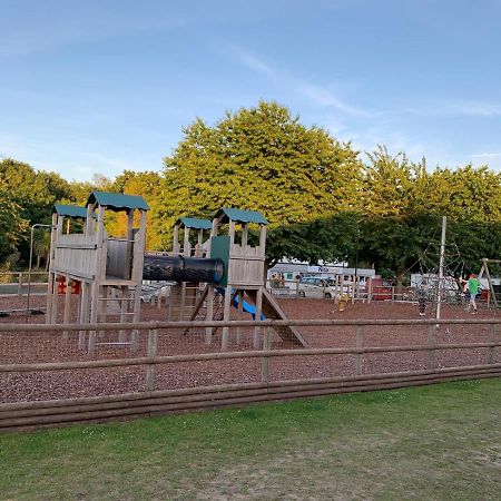 Norfolk Caravan Staycation Pet Friendly Belton with Browston Eksteriør billede