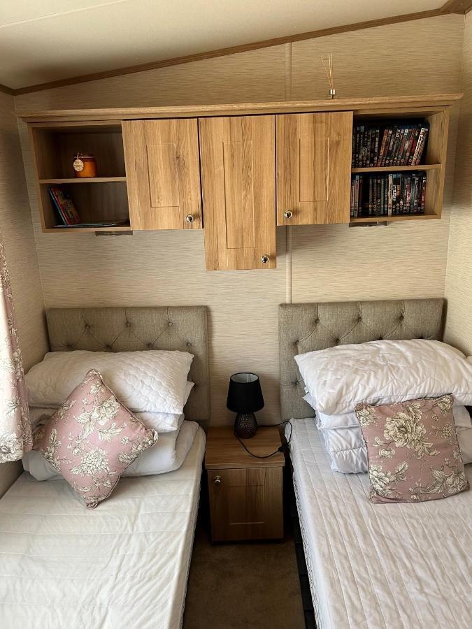 Norfolk Caravan Staycation Pet Friendly Belton with Browston Eksteriør billede